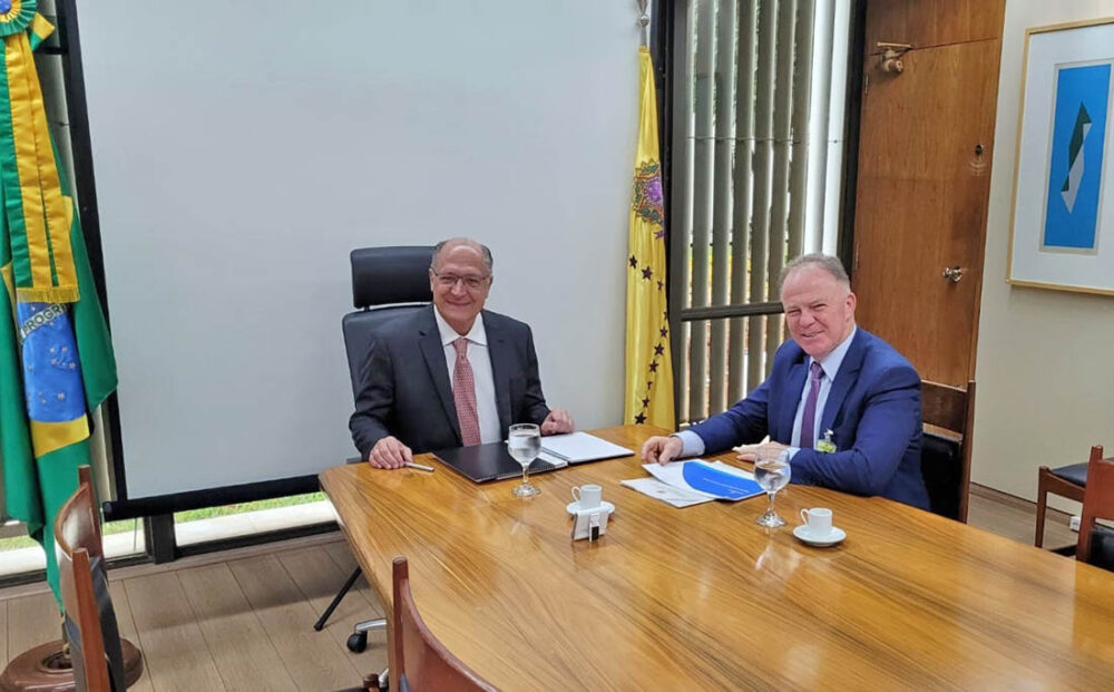 Casagrande se reúne em Brasília com vice-presidente Geraldo Alckmin