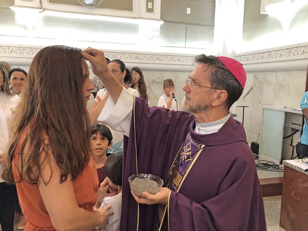 Diocese de Cachoeiro abre a Quaresma com a Missa de Cinzas