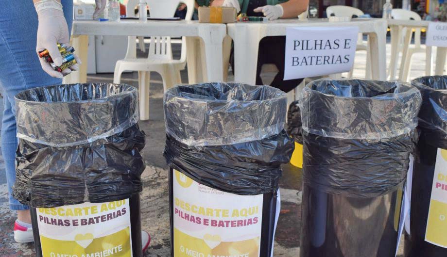 Coleta de lixo eletrônico, pilhas e baterias nesta segunda