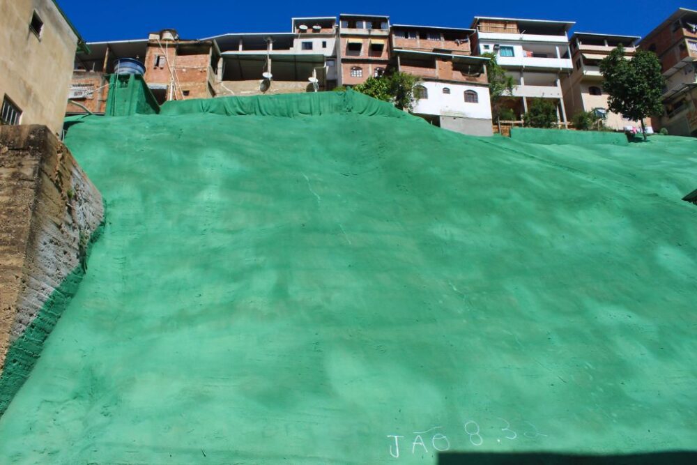 Prefeitura conclui obras de contenção de encostas do bairro Amarelo
