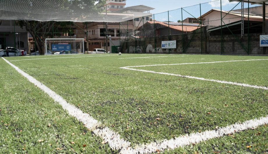 Campo de futebol society é inaugurado no bairro Jardim Itapemirim