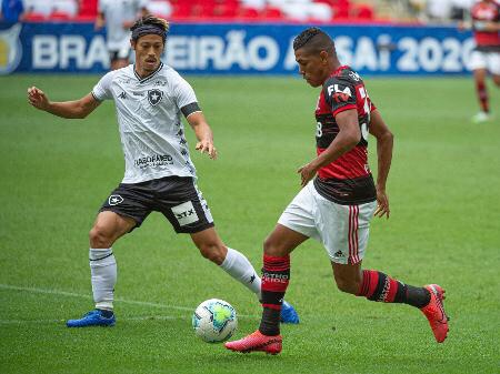 Com gols no fim, Flamengo e Botafogo acabam empatados