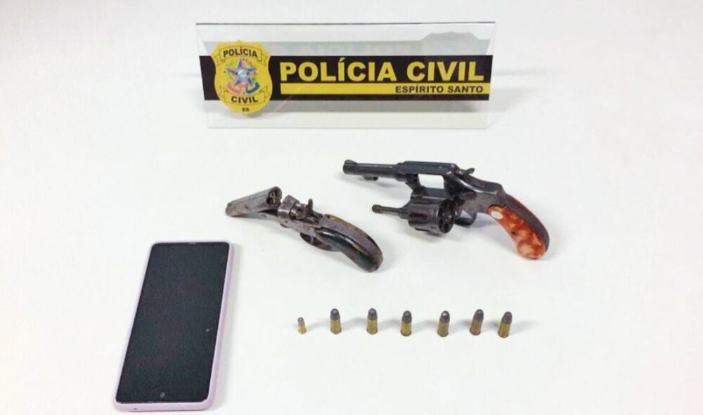 Suspeito de molestar criança de 9 anos é preso com duas armas