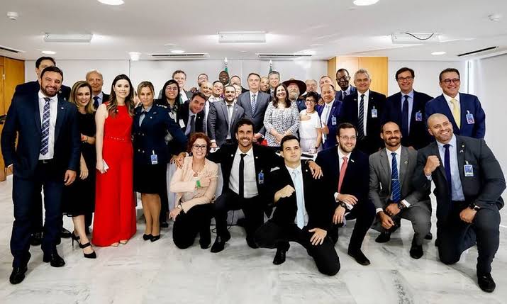 BOLSONARO SE REÚNE COM PSL PARA VER VIABILIDADE DE SUA VOLTA AO PARTIDO