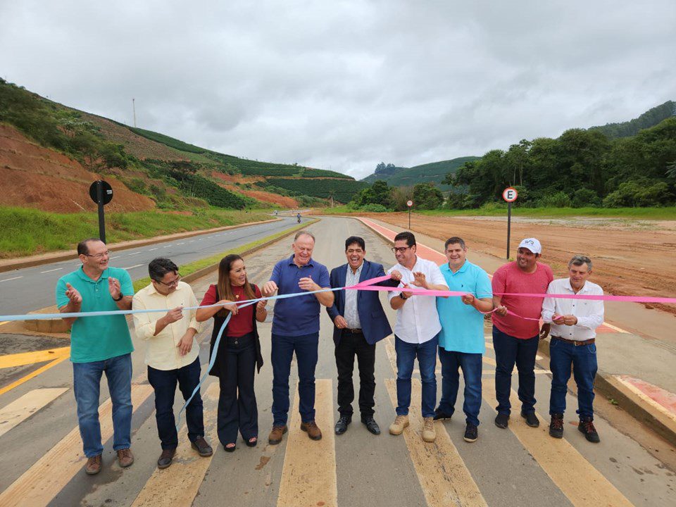 Governador inaugura obras de pavimentação asfáltica