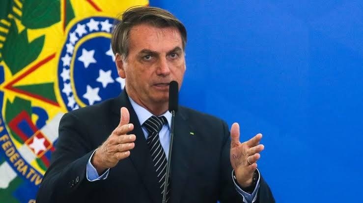 O TROCO: BOLSONARO REBATE ATAQUES DE REPÓRTER DO GLOBO: “E AS MOVIMENTAÇÕES FINANCEIRAS DA FAMÍLIA MARINHO?”