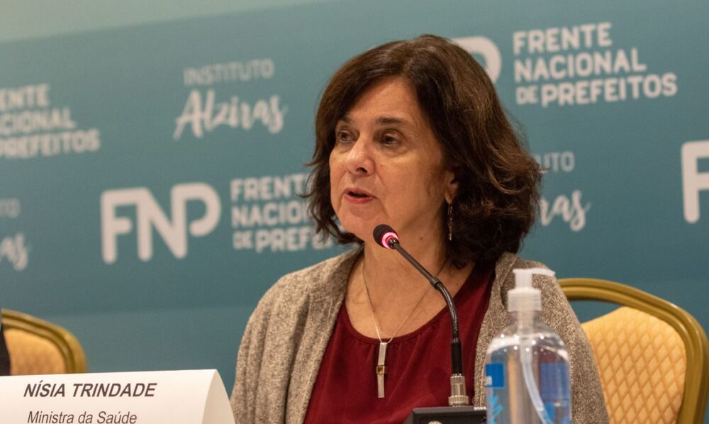 “É hora de intensificar a vacinação”
