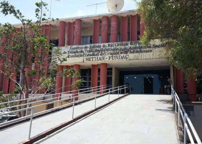 Governo Fátima faz licitação duvidosa e empresa ganhadora não apresenta marca dos itens