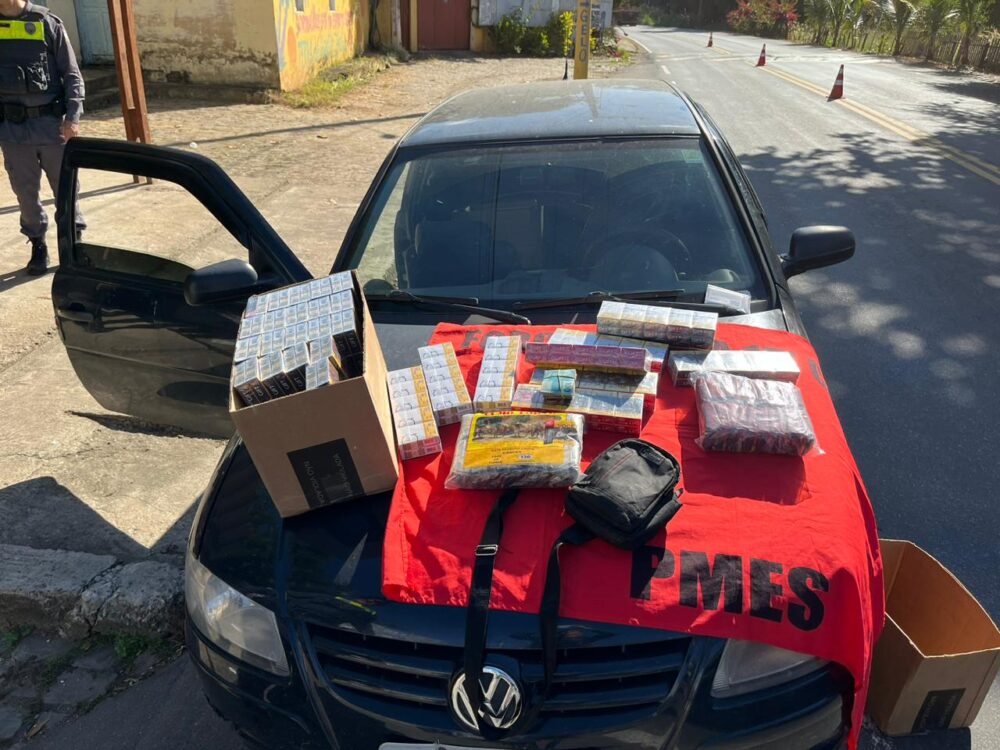 Dono de bar é preso com maços de cigarros sem nota fiscal