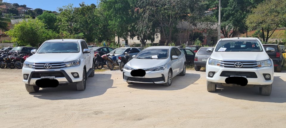 9º Batalhão apreende arma e recupera cinco veículos em cumprimento de mandado em Cachoeiro/ES