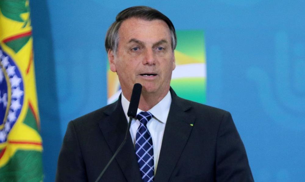 Bolsonaro diz que imprensa quase trouxe o caos social sob o lema “fica em casa e a economia a gente vê depois”