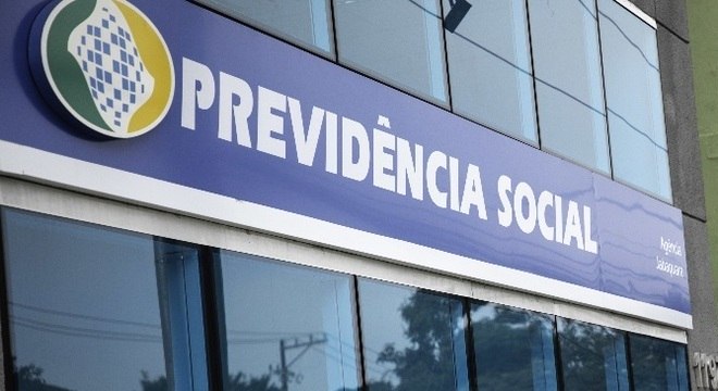 TRF derruba decisão que suspendeu retorno de peritos do INSS
