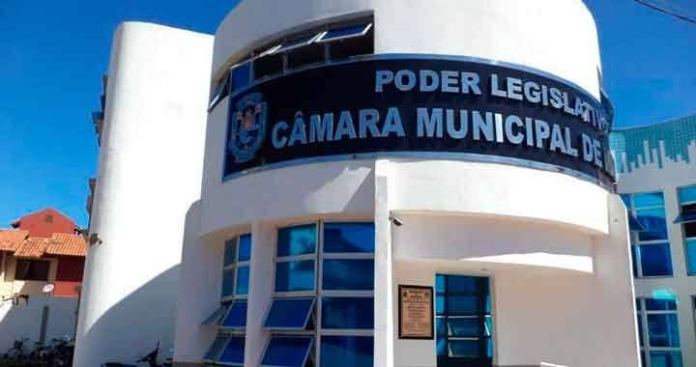 Vereadores de Marataízes terão que devolver R$ 67 mil por salários irregulares