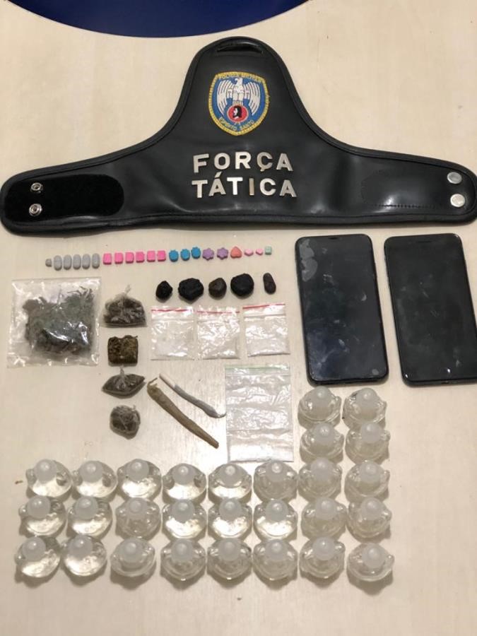 Policiais militares apreendem diversas drogas durante festa clandestina em Guriri - ES