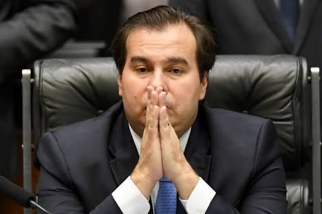 NAVIO AFUNDANDO: DEPUTADO FEDERAL DO DEM ROMPE COM RODRIGO MAIA E LEVA MATADE DO PARTIDO A APOIAR ARTHUR LIRA
