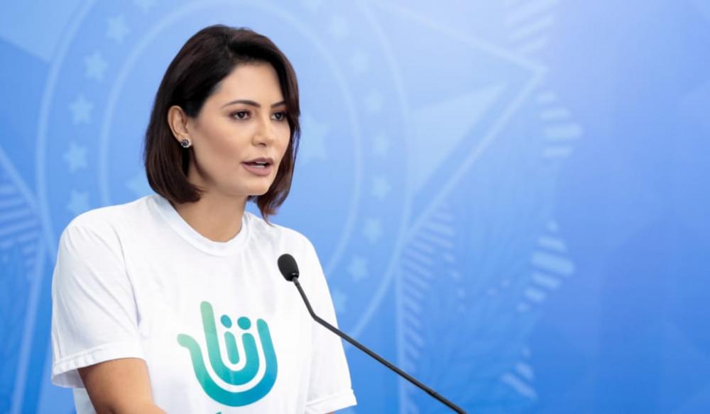 Michelle divulga projeto social que ajuda famílias no AM