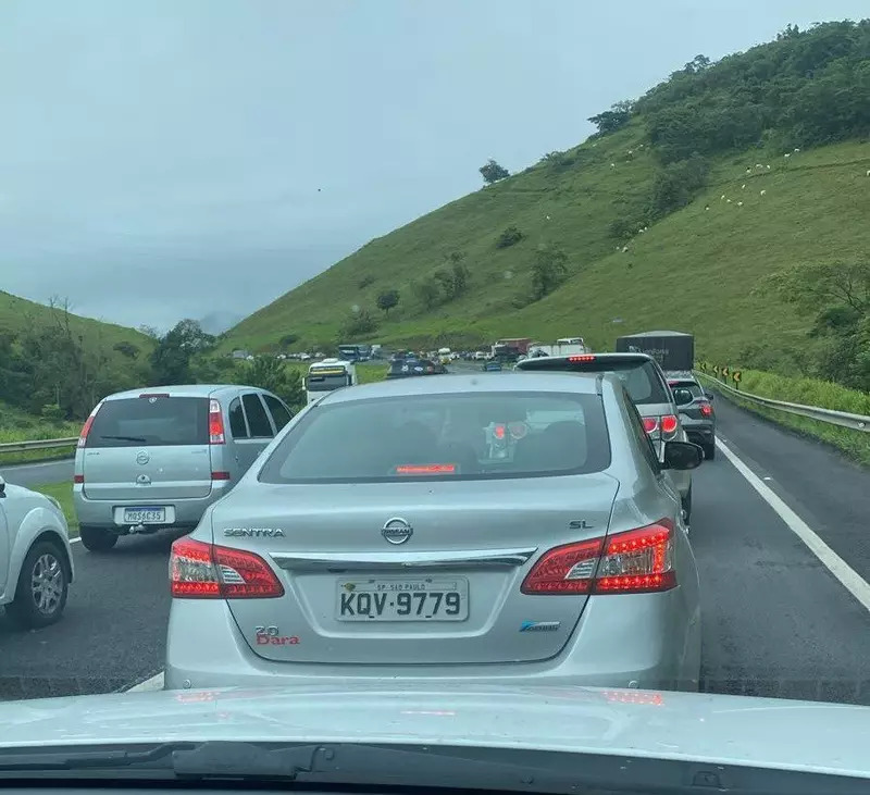 Lentidão e engarrafamento marcam volta para casa