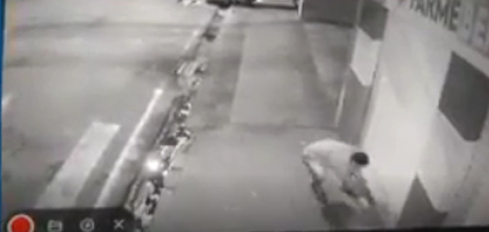 Roubo é flagrado por câmeras de segurança em Cachoeiro 