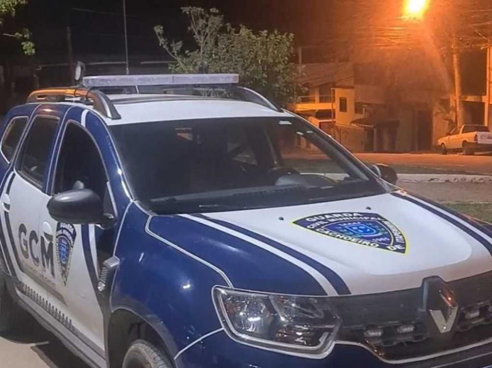 GCM prende dupla que roubou R$ 750 e agrediu vítima com bastão