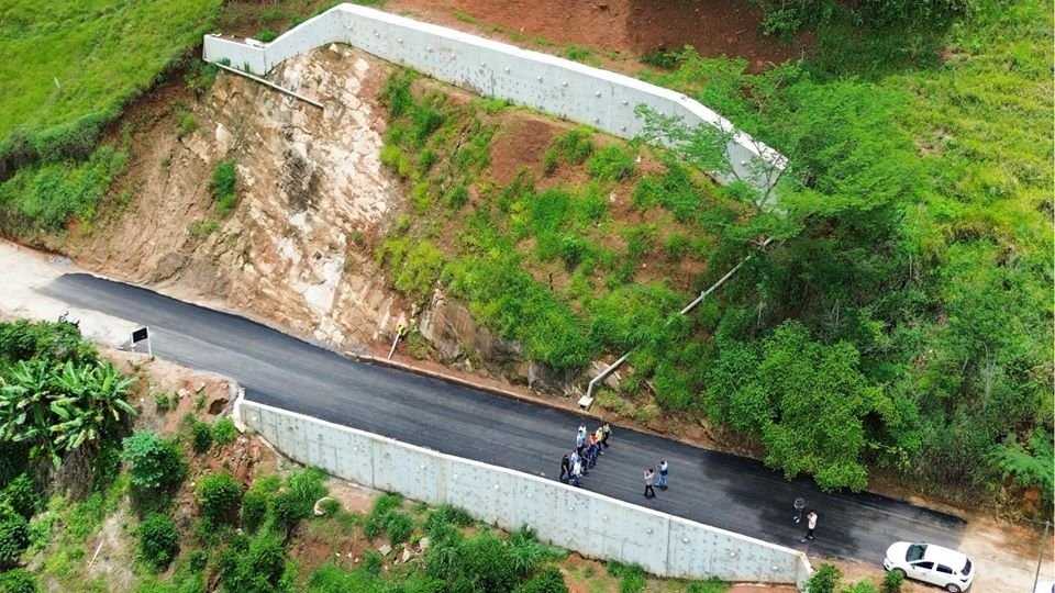 Governo do ES entrega contenção contra deslizamentos