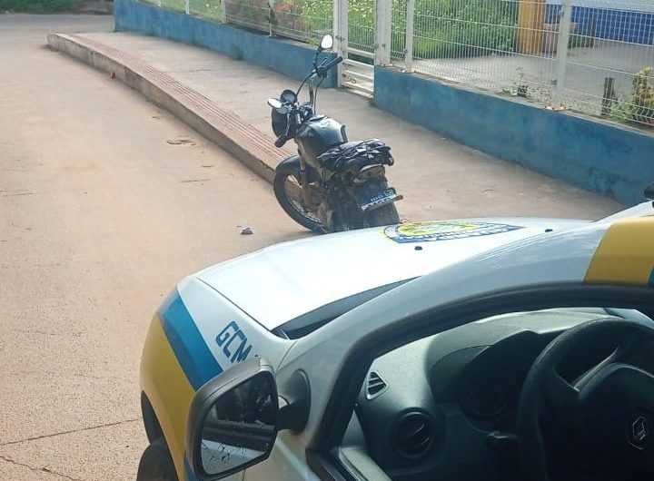 Guarda Municipal apreende moto com placa adulterada