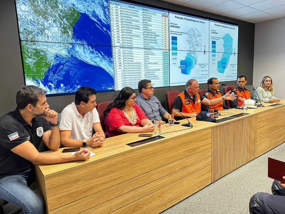 Assembleia propõe mutirão e pacote de apoio a atingidos pelas chuvas