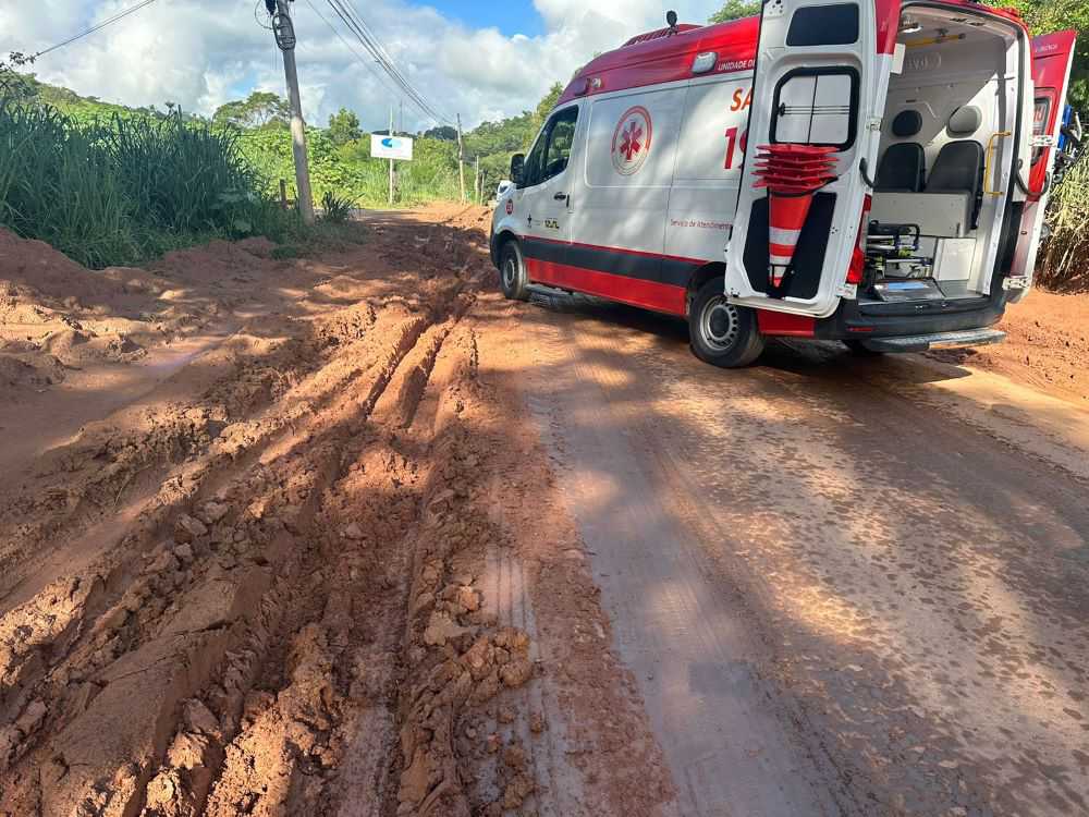 Lama na pista provoca acidentes