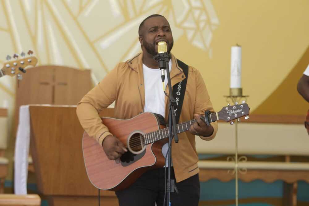 Cantor alegrense é finalista em Concurso Nacional de Música