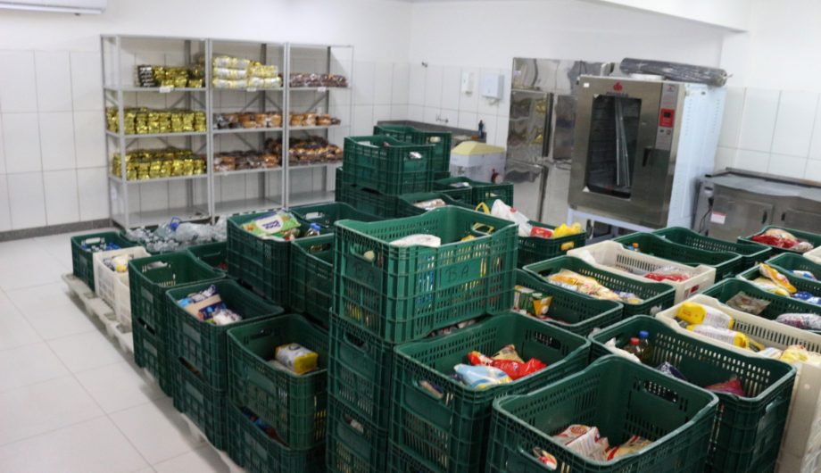 Ação na Exposul arrecadou mais de três toneladas de alimentos