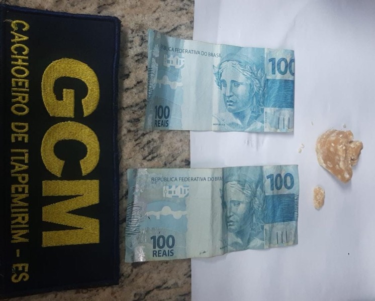 Dois homens são presos pela GCM com droga em Cachoeiro