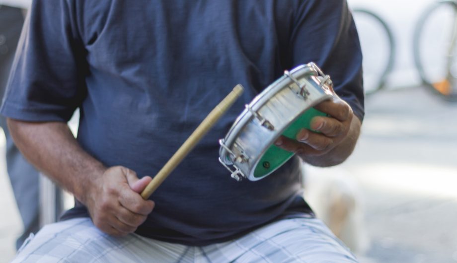 Projeto Seresta na Praça terá apresentação de samba nesta sexta-feira (3)