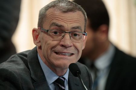 Fabiano Contarato (Rede) é representado na OAB por exercício irregular da advocacia