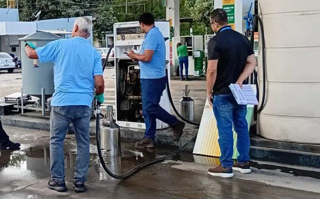 Operação conjunta do Procon e Ipem reforça fiscalização em postos