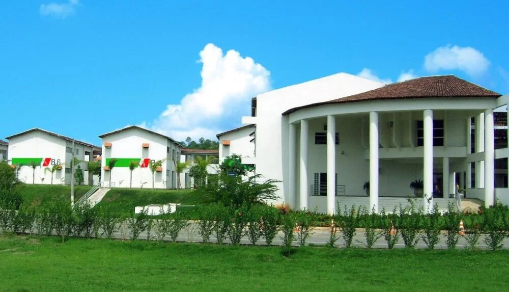 Ifes abre concurso com salários de até R$ 5,9 mil