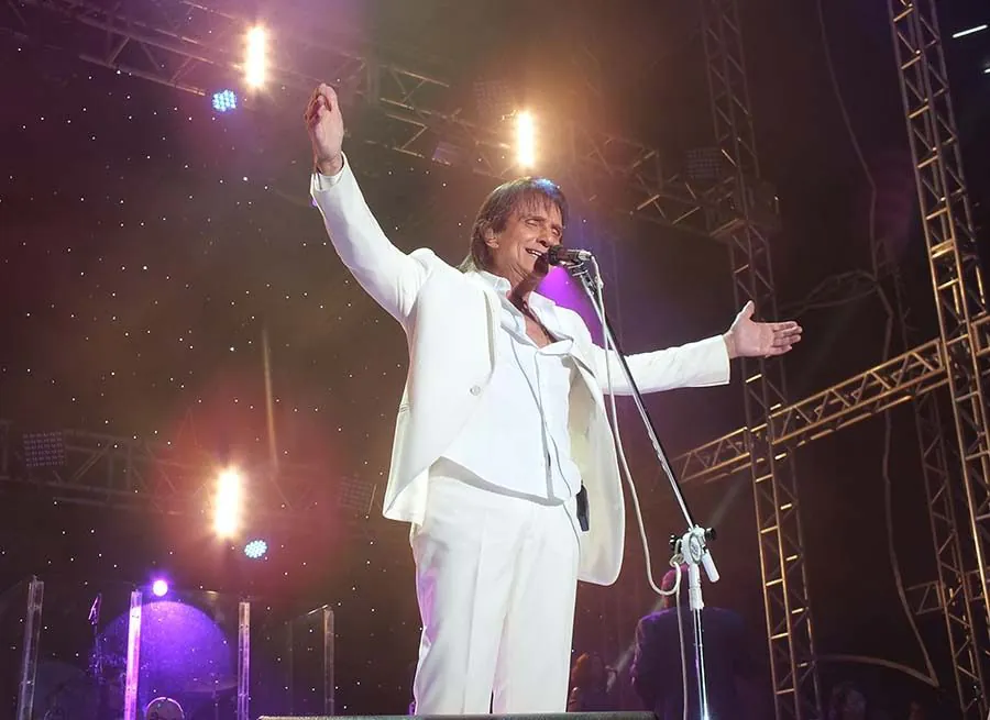 Roberto Carlos confirma show de aniversário em Cachoeiro