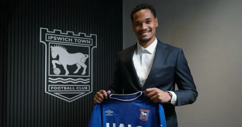 Atacante com passagem por Atílio Vivácqua é vendido por R$ 188 milhões e vai disputar a Premier League