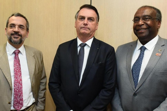 Educadores que conhecem Decotelli elogiam o ministro