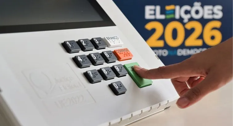 “Pesquisa aponta Ricardo Ferraço na liderança com 42% das intenções de voto no ES”.