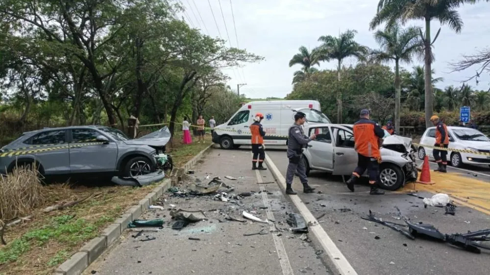 Tragédia em Anchieta: duas mulheres morrem e criança fica gravemente ferida em acidente