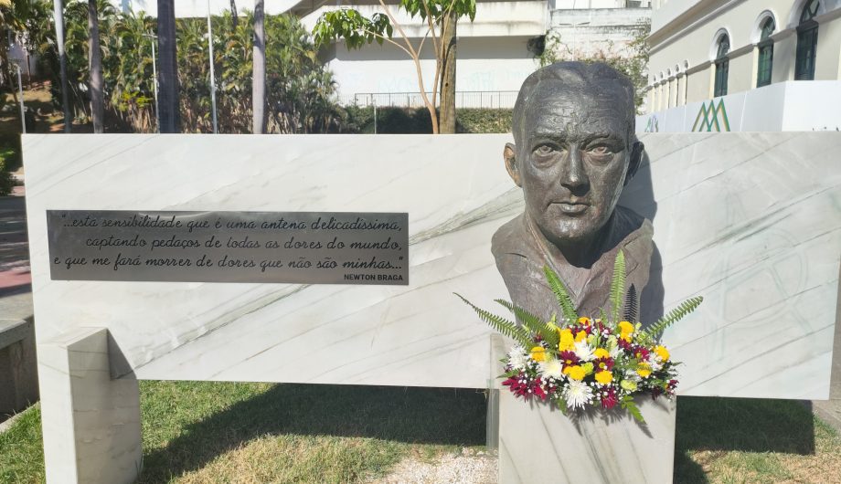 Newton Braga recebe homenagem no Dia do Padroeiro de Cachoeiro