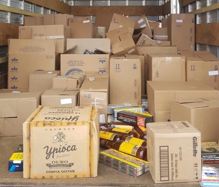 Carga de cigarros avaliada em R$ 160 mil é roubada em Presidente Kennedy