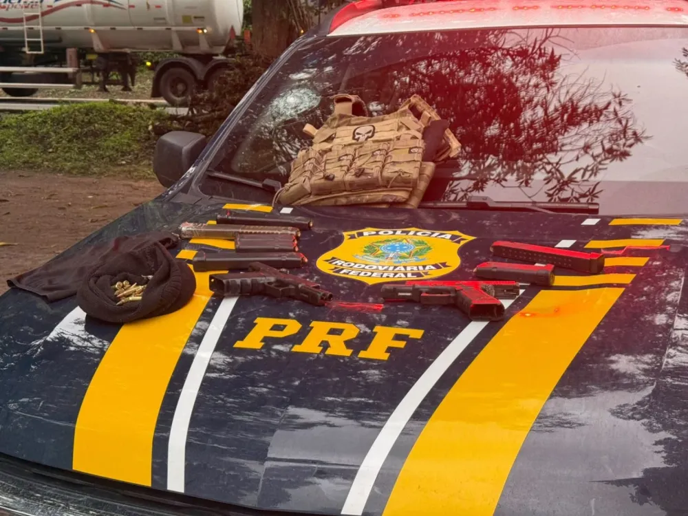 Líder do Comando Vermelho na Bahia é preso após confronto com a PRF na BR-101, em Mimoso do Sul