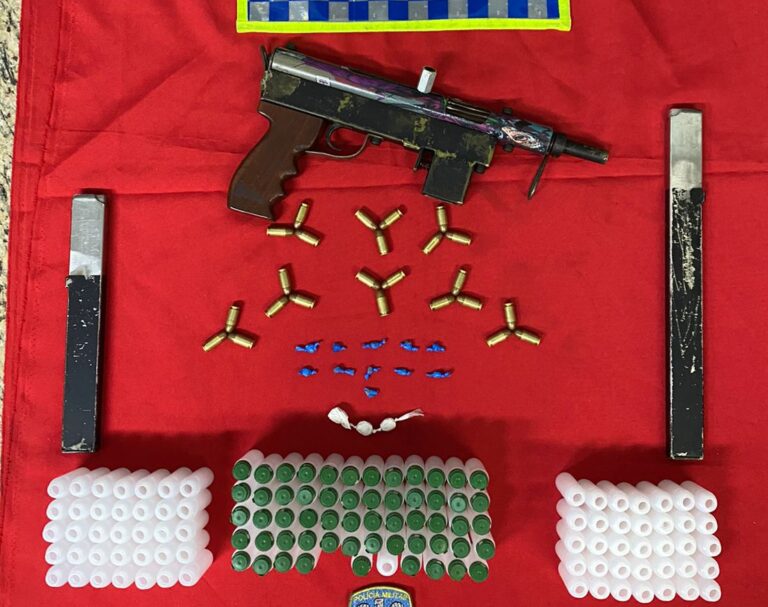 PM prende homem com submetralhadora em Cachoeiro