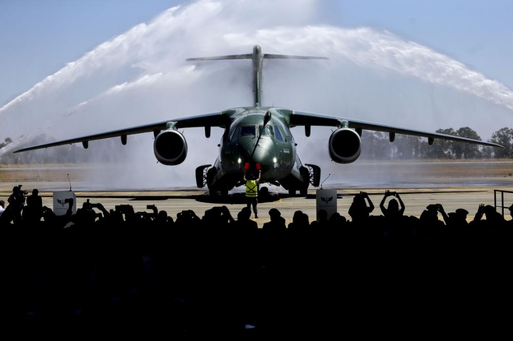 FAB recebe terceiro KC-390 Millennium da Embraer
