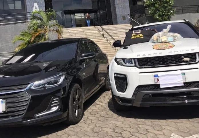 A Polícia Federal deflagrou nesta quarta-feira (1), a Operação ASSEPSIA, destinada à prisão de foragido da Justiça e ao combate ao tráfico de drogas e à lavagem de dinheiro.