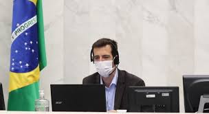 Renato Feder é escolhido como novo ministro da Educação