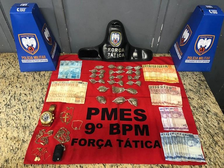 9º Batalhão apreende drogas em Cachoeiro de Itapemirim - ES