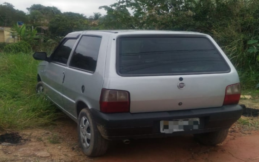 PMES recupera carro roupado em Marataízes/ES