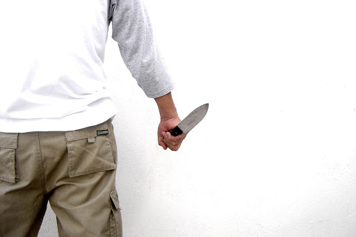 Confusão dentro de bar acaba com um esfaqueado em Vargem Alta