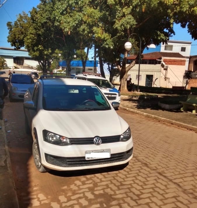 PM detém homem com mandado de prisão em aberto em Anchieta e recupera veículo em Piúma